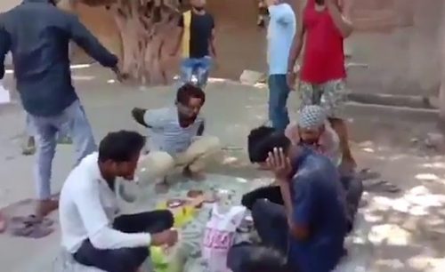 ممبئی ‏ ‏92 نیوز انتہاپسندی کھانا کھاتے مسلمان ‏ نریندر مودی