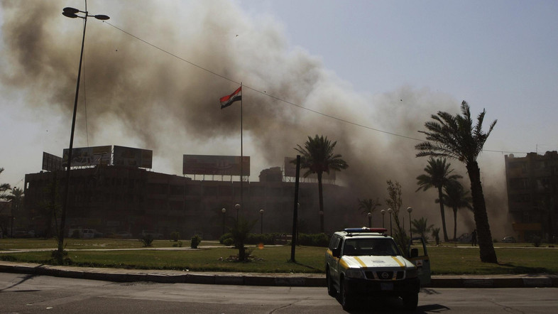 بغداد : شاپنگ مال میں فائرنگ سے 10افراد ہلاک