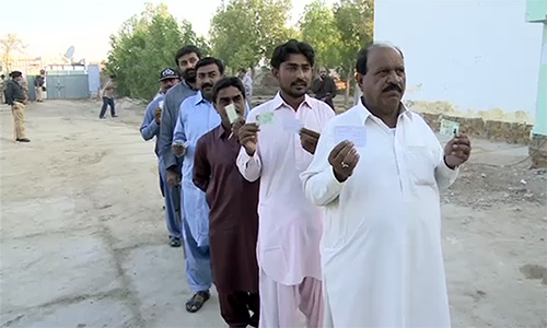 سندھ اسمبلی کے حلقے پی ایس 106‘ 117 اور 22 میں ضمنی الیکشن کیلئے پولنگ جاری