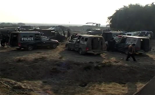 راجن پور : سکیورٹی فورسز کا جاری آپریشن ختم‘ ڈاکوﺅں کے مورچے تباہ‘ علاقہ کلیئر