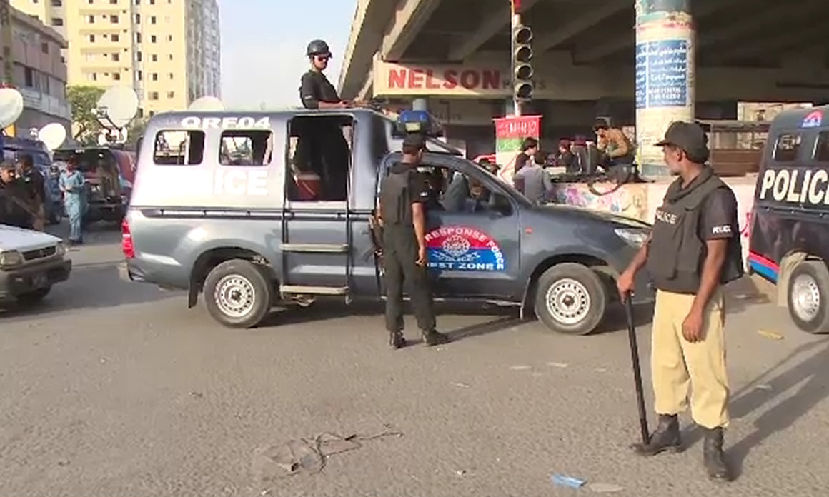 کراچی : رینجرز کی کارروائی میں ایم کیو ایم حقیقی کے2ٹارگٹ کلرسمیت 6 جرائم پیشہ افراد گرفتار