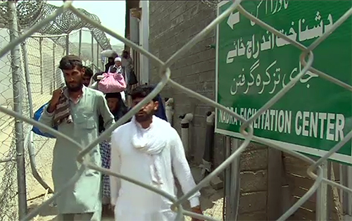پاک افغان بارڈر طورخم پر غیرقانونی آمدورفت بند‘ ویزا پالیسی نافذ کر دی گئی