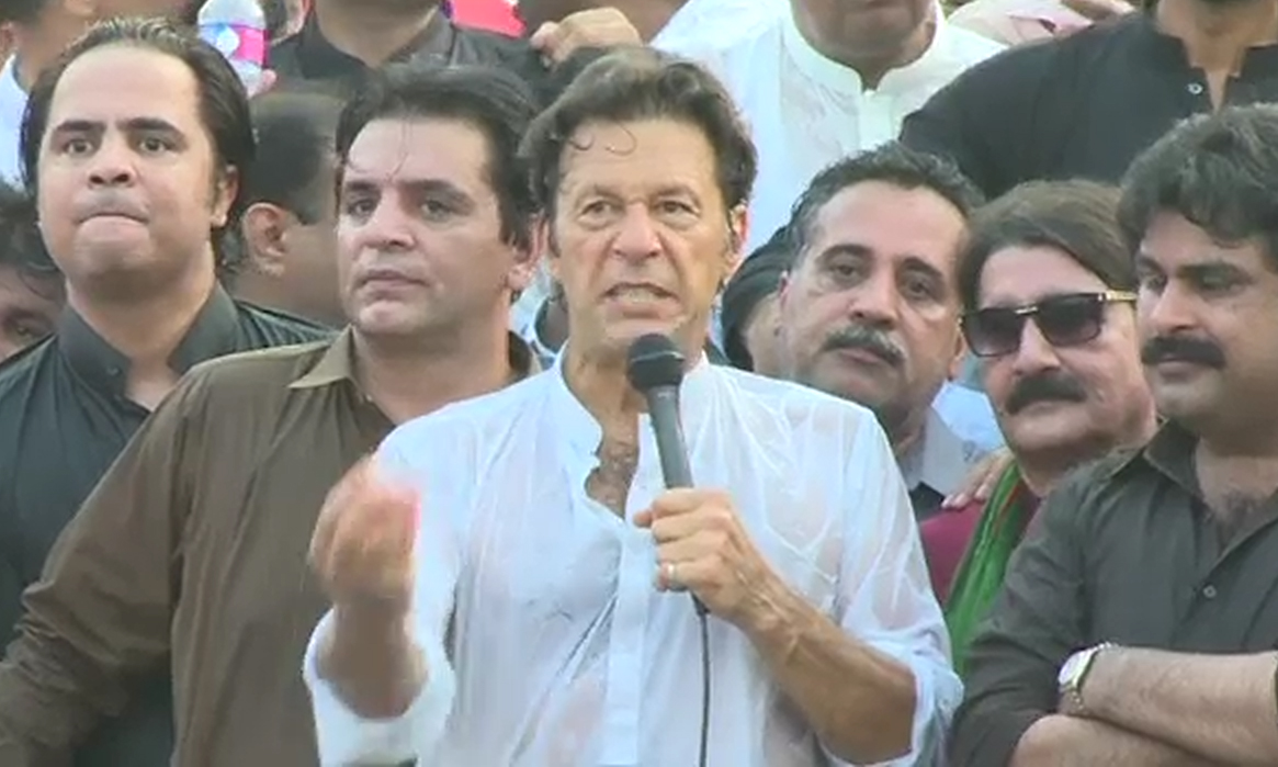 حکمران مغل اعظم بن گئے، پیسہ لوٹ کر باہر لے جا رہے ہیں: عمران خان 