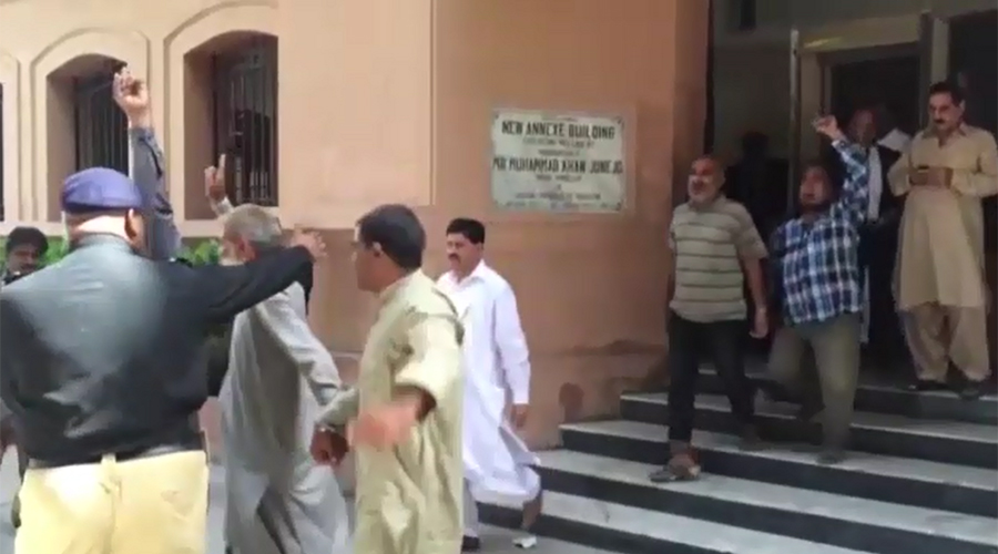 کراچی : ایم کیو ایم کے 10  کارکن عدالتی ریمانڈ پر جیل منتقل