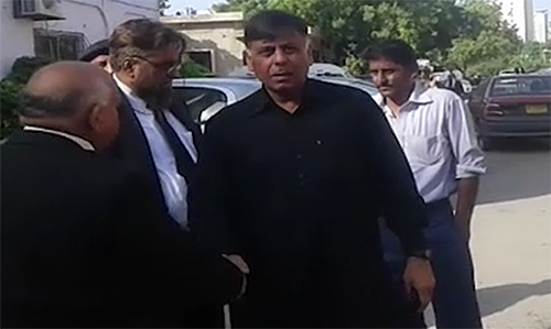 کراچی : ایس ایس پی راو انوار نے معطلی کو سندھ ہائیکورٹ میں چیلنج کردیا