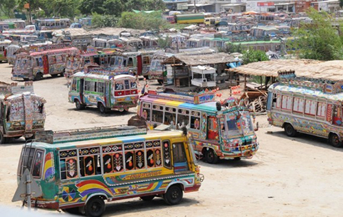 آل کراچی ٹرانسپورٹ اتحاد کی جلائی گئی بسوں کا معاوضہ نہ ملنے پر ہڑتال کی دھمکی