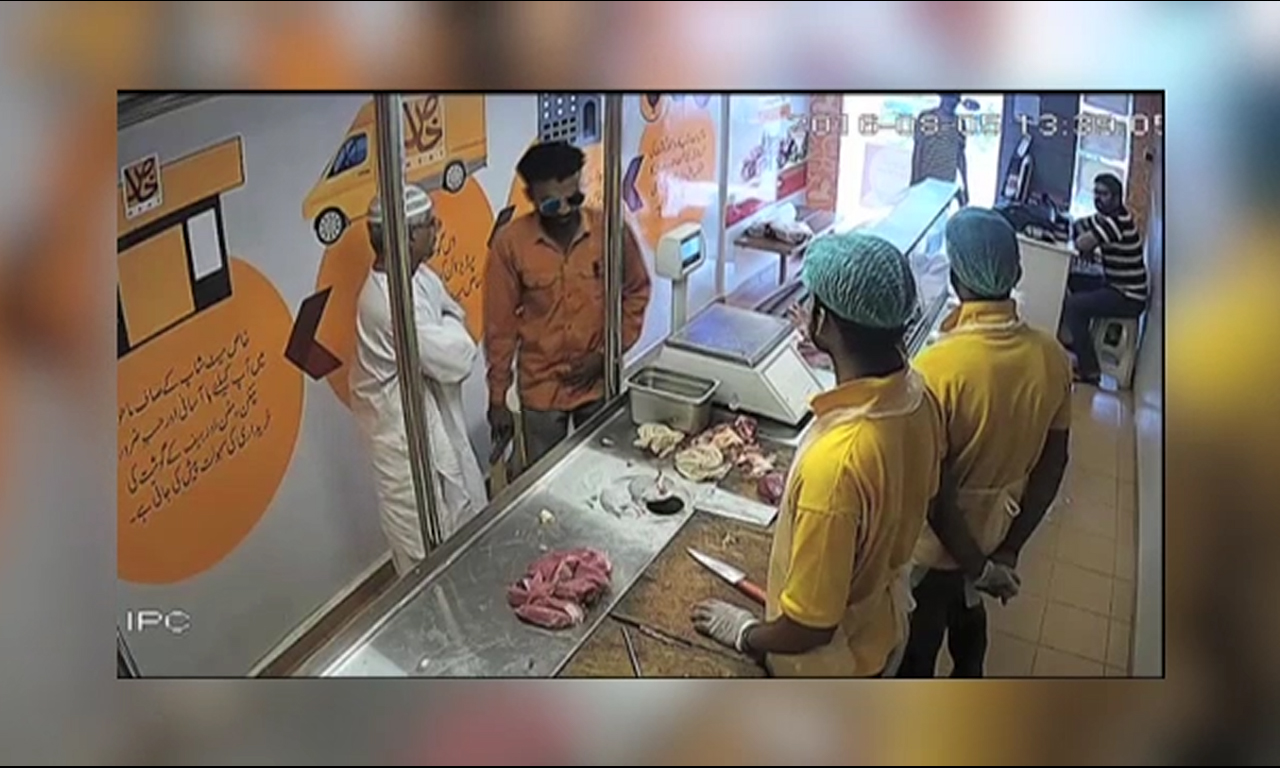 کراچی : ڈاکوؤں نے  گوشت کی مشہور برانچ کو گن پوائنٹ پر لوٹ لیا
