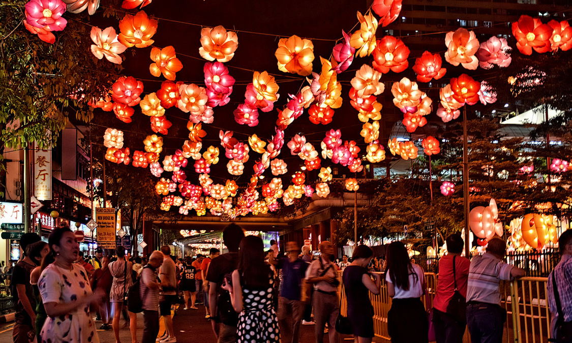 سنگاپور: خزاں  کے آغاز پر  قدیم  روایتی تہوارکو جوش و خروش سے منایا گیا