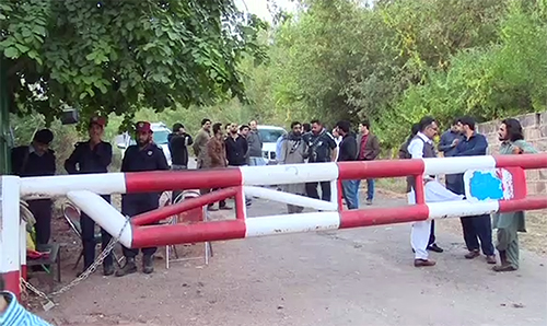 سکیورٹی فورسز نے عمران خان کی رہائش گاہ کا گھیراو کر لیا