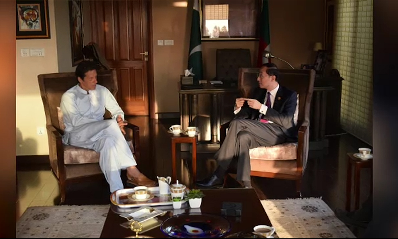 عمران خان سے چینی سفیر کی بنی گالا میں ملاقات ،اہم امور پر تبادلہ خیال