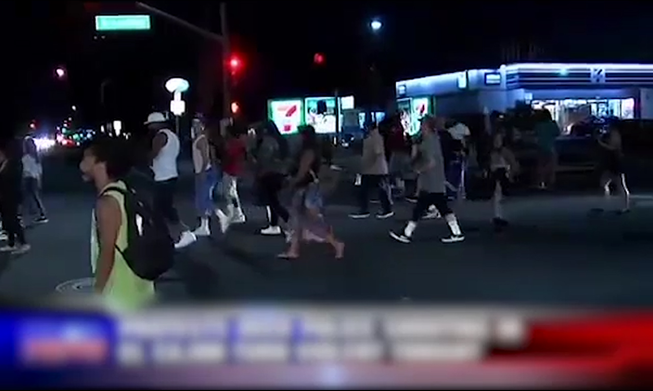 کیلیفورنیا:پولیس کی فائرنگ سےسیاہ فام شہری کی ہلاکت پر 5 ویں روزبھی مظاہرےجاری