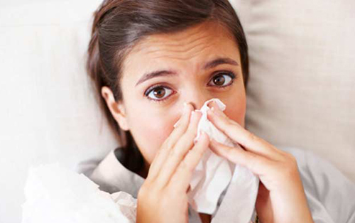 خشک سردی کے باعث نزلہ‘ کھانسی اور سانس کی بیماریاں پھیلنے لگیں