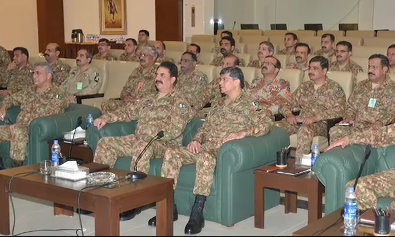 آرمی چیف جنرل راحیل شریف کا کورہیڈکوارٹرز کراچی کا دورہ ،مشقوں کا جائزہ لیا