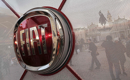 اطالوی کارساز کمپنی نے اپنی گاڑیوں کی فروخت کیلئے ایمازون سے معاہدہ کر لیا