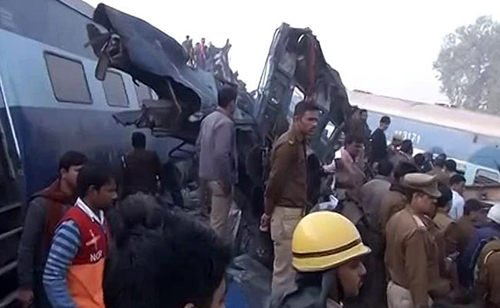 بھارت میں ٹرین پٹڑی سے اتر گئی‘ 96 افراد ہلاک