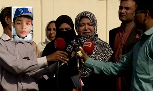 کراچی : کمسن حافظ قرآن کی ماں بیٹے کے قتل پر انصاف مانگنے عدالت پہنچ گئی