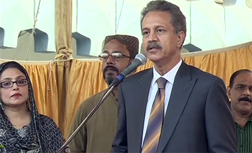 وسیم اختر نے وزیراعظم سے کراچی کیلئے خصوصی پیکیج مانگ لیا