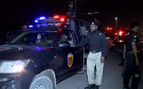 کراچی:بلدیہ ٹاؤن، رئیس گوٹھ سے اسلحہ اور منشیات کا بڑا ذخیرہ برآمد