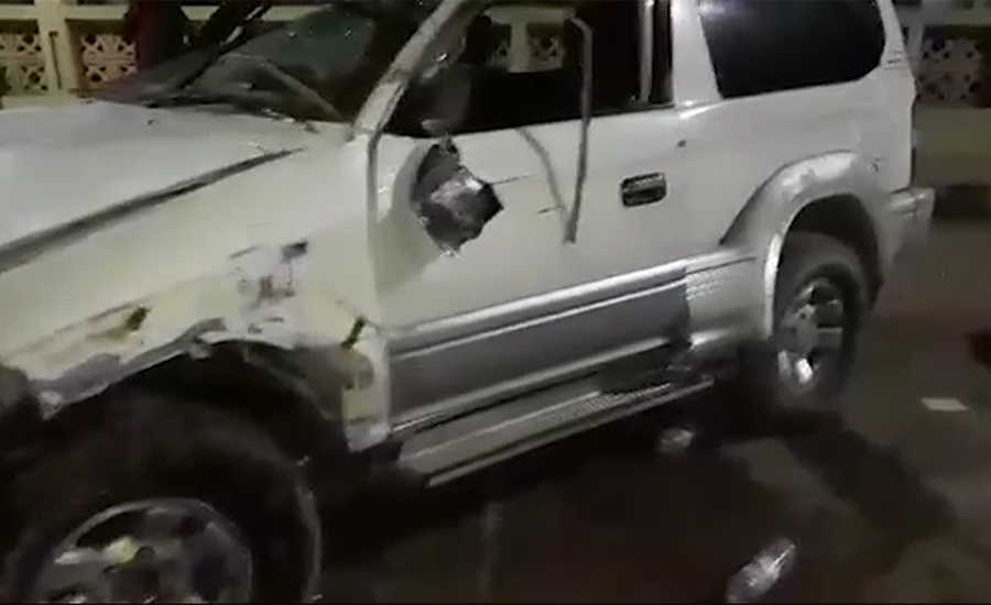 لاڑکانہ: نشے میں دھت تھانیدار نے گاڑی راہگیروں پر چڑھا دی ، دو افراد جاں بحق