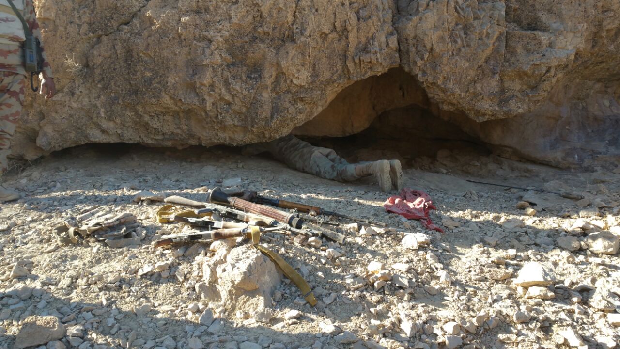 بلوچستان میں دہشتگردی کا منصوبہ ناکام، غار سے اسلحہ و بارود برآمد