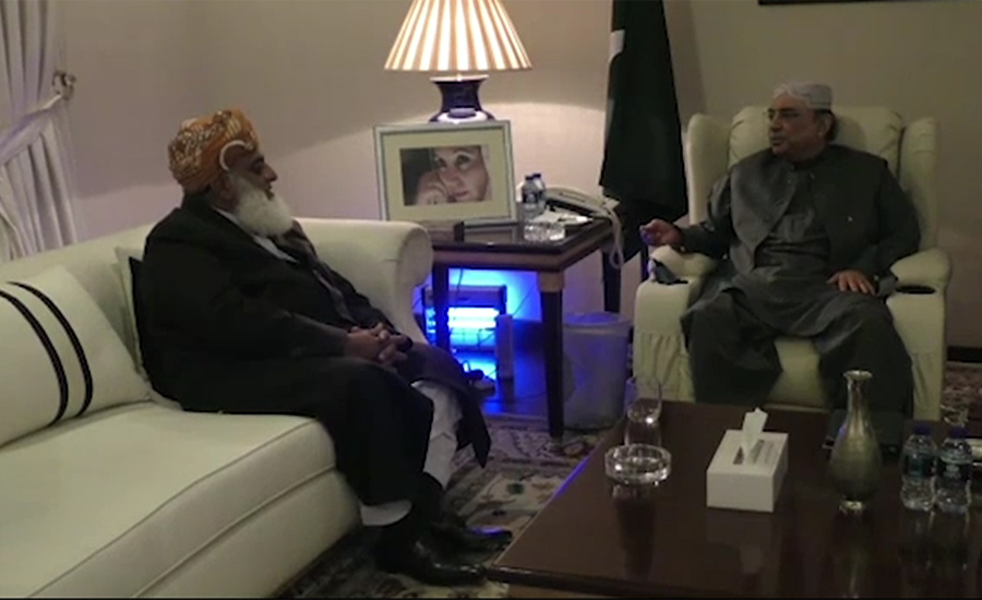 سابق صدر آصف زرداری سے مولانا فضل الرحمان کی ملاقات