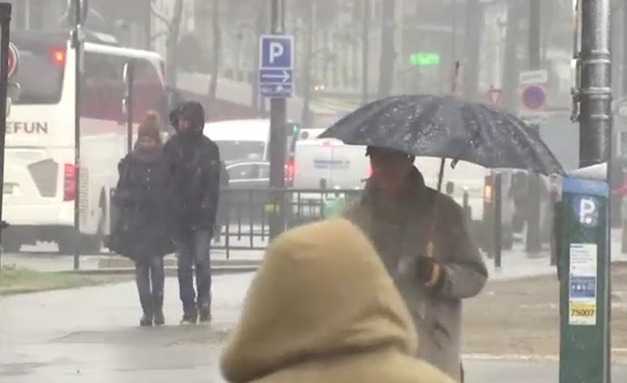 فرانس میں درجہ حرارت منفی ایک تک گر گیا، نظام زندگی منجمد