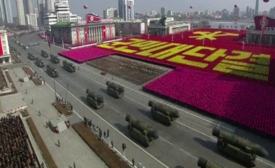 شمالی کوریا کی فوج کا 70ویں سالگرہ پر ملٹری طاقت کا شاندار مظاہرہ