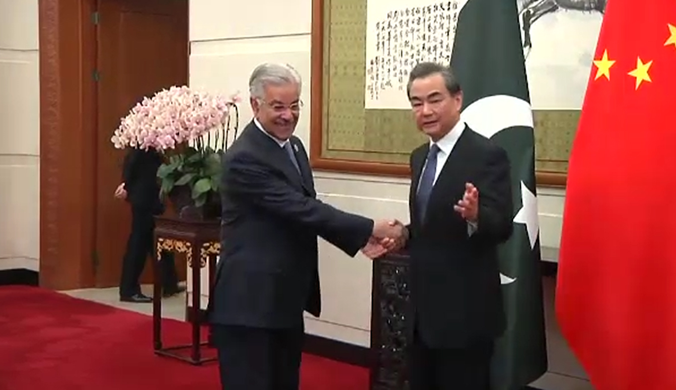 بیجنگ ، وزیر خارجہ خواجہ آصف کی چینی صدر، وزیر خارجہ سے ملاقاتیں