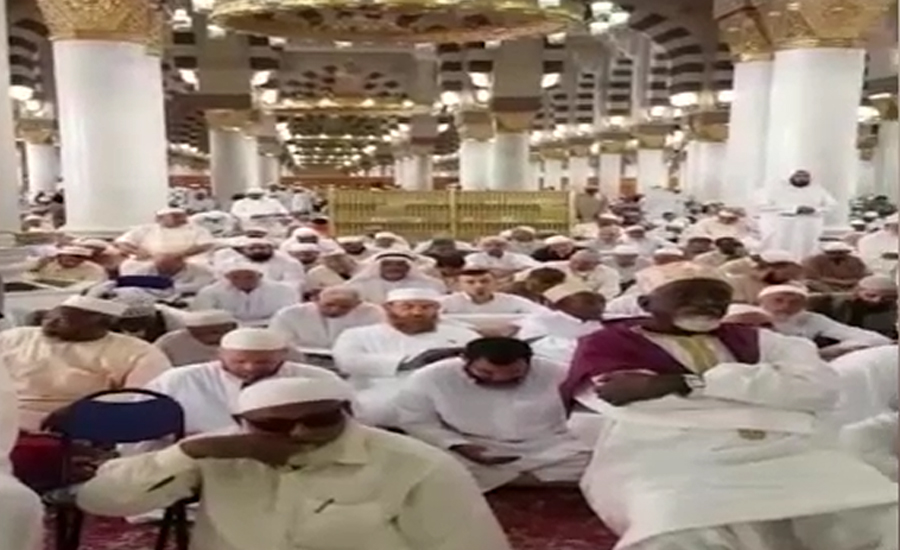 مسجد نبوی میں فرزندان اسلام کی ذکرواذکار کی محافل جاری