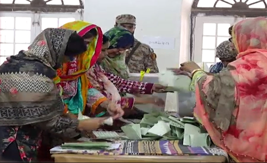 حیدرآباد ، ووٹوں کی دوبارہ گنتی کی درخواستیں ریٹرننگ افسران کے پاس جمع