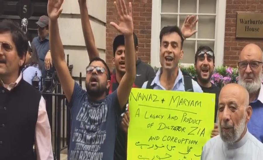 لندن ،ایون فیلڈ فلیٹس کے باہر اوور سیز پاکستانیوں کا احتجاجی مظاہرہ ، نعرے بازی