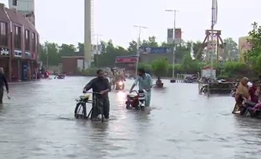 لاہور کے بعد فیصل آباد میں بھی بارشوں نے ن لیگی حکومت کا پول کھول دیا