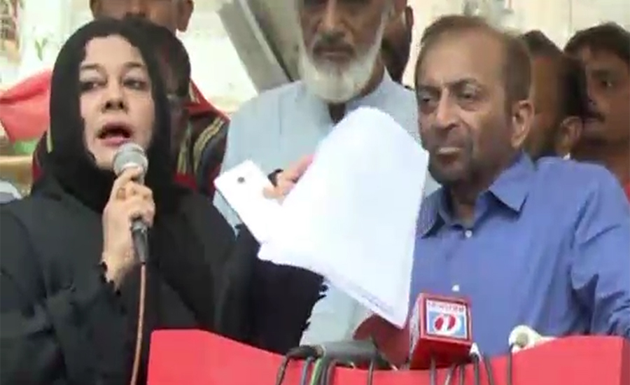کراچی،فاروق ستار کیلئے انتخابی مہم چلانا بھی مشکل ،خواتین نے پریس کانفرنس رکوادی