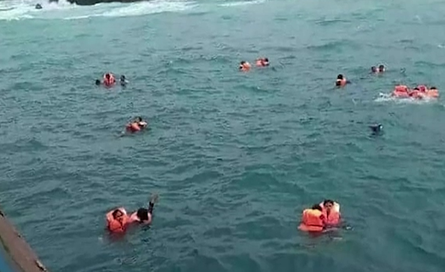 انڈونیشیا میں مسافر بحری جہاز ڈوب گیا،12افراد ہلاک