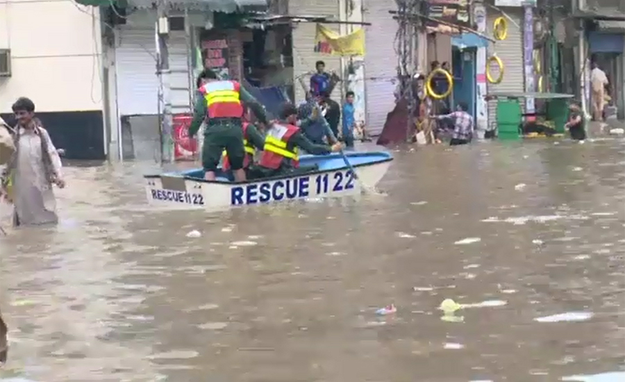 لاہور پانی میں ڈوب گیا ، چھتیں گرنے ،کرنٹ لگنے سے 6افرادجاں بحق،16زخمی