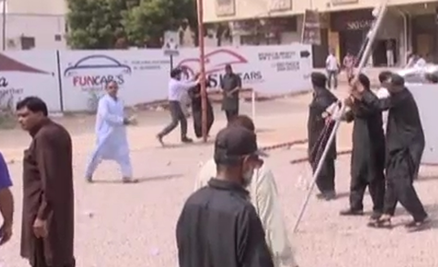 کراچی یونیورسٹی میں قبضہ مافیا کیخلاف آپریشن،کئی ریسٹورنٹ ، دکانیں گرادی گئیں