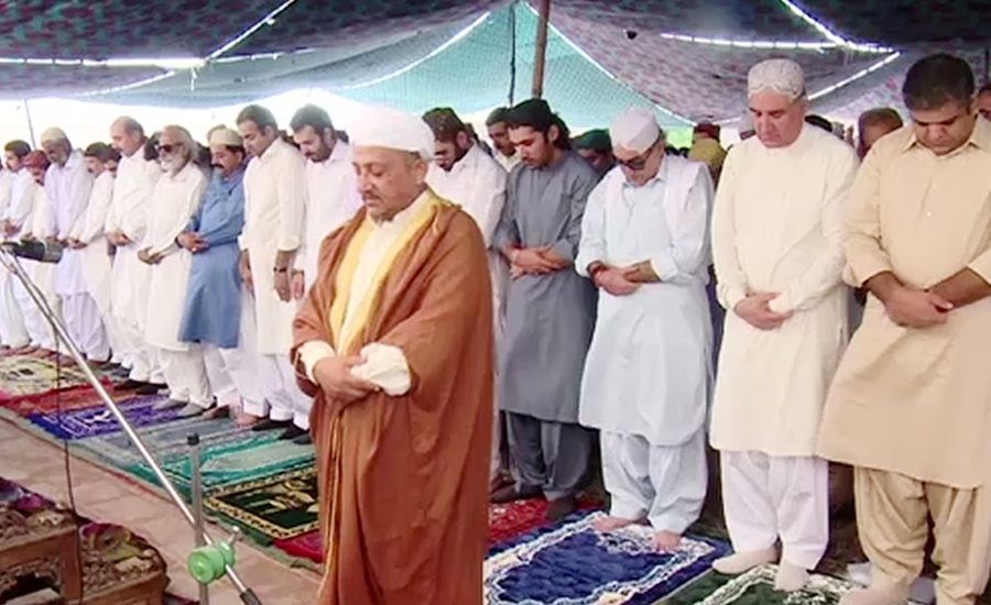 وزیرخارجہ شاہ محمود قریشی نے نماز عید ملتان میں ادا کی