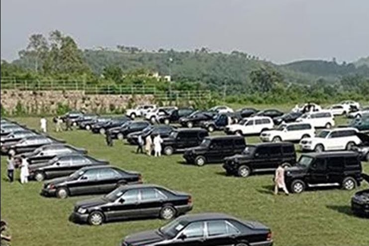 وزیراعظم ہاؤس کی 49 گاڑیوں میں سے صرف مرسڈیز بینز جیپ فروخت ہوسکی