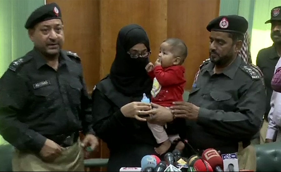 والدہ نے مرضی سے بچی فائزہ ملزم کے حوالے کی تھی، پولیس
