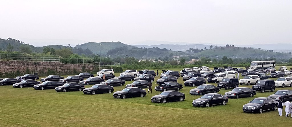 وزیراعظم ہاؤس کی 102 گاڑیوں کی نیلامی کا عمل جاری