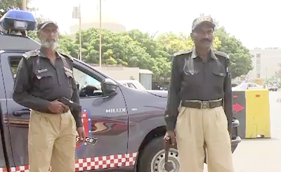 کراچی ،پولیس موبائلز میں اہلکاروں سے بڑے ہتھیار لے لئے گئے