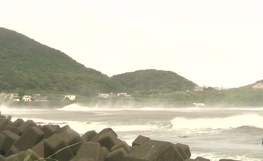خوفناک سمندری طوفان ٹرامی جاپان کے ساحل سے ٹکرا گیا