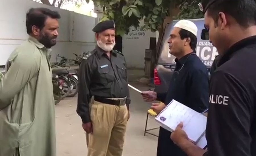 کراچی پولیس چیف نے چوکس ڈیوٹی پر 16 اہلکاروں کو نقد انعامات سے نوازا دیا