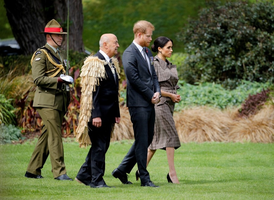 برطانوی شاہی جوڑا آسٹریلیا کے دورے کے بعد نیوزی لینڈ پہنچ گیا