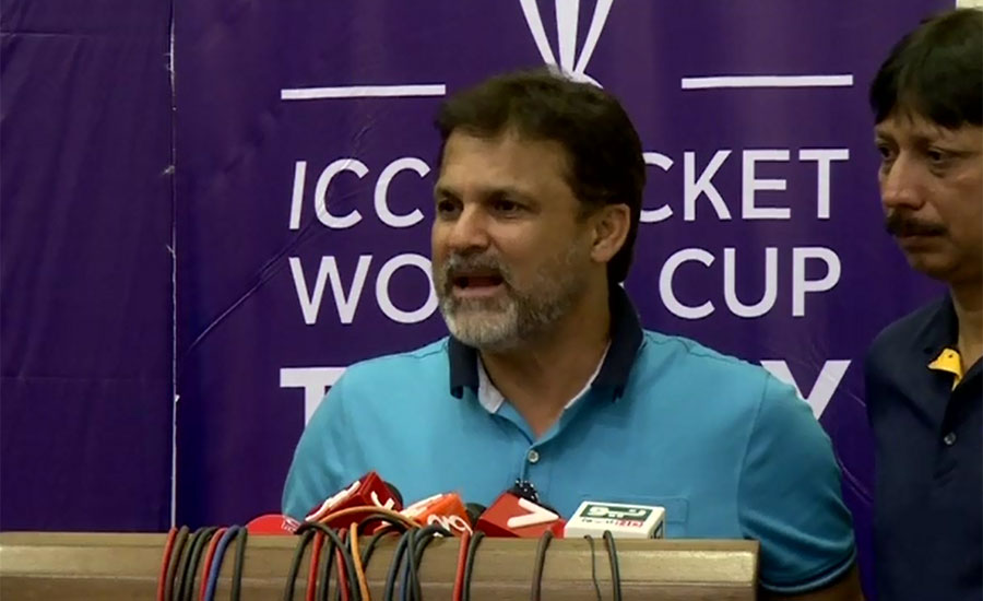 آئی سی سی ورلڈ کپ ٹرافی کراچی پہنچ گئی