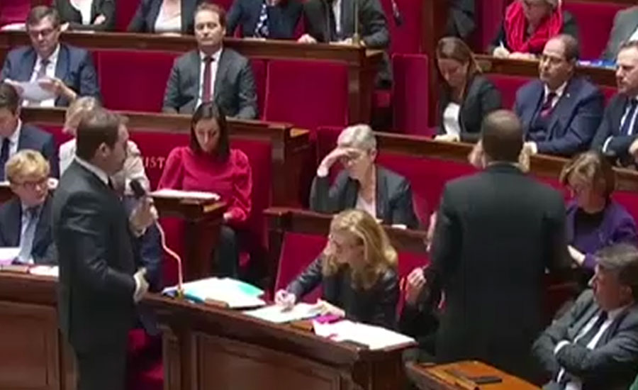 جھوٹی خبریں پھیلانے کے خلاف فرانسیسی پارلیمنٹ میں دو متنازعہ قوانین منظور