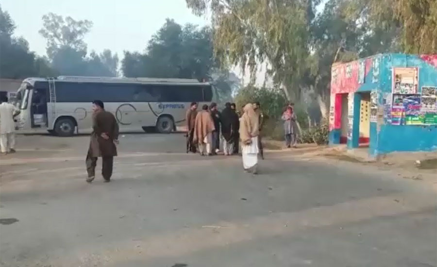 ‎ فیصل آباد ، جڑانوالہ کے قریب ڈاکوؤں نے بارات کو لوٹ لیا