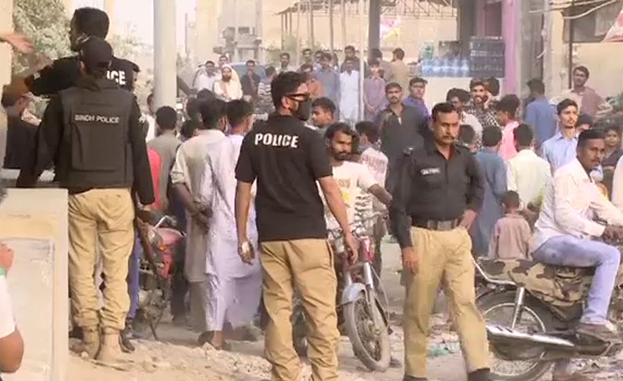کراچی ، تجاوزات کے خلاف آپریشن کے دوران قبضہ مافیا اور پولیس میں تصادم
