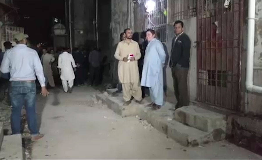 کراچی ، زیر تعمیر عمارت کا ملبہ گرنے سے دو بہن بھائی جاں بحق
