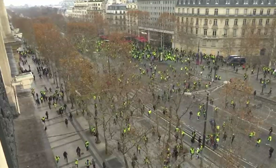 فرانس میں پیلی جیکٹس تحریک کے مسلسل پانچویں ہفتے بھی مظاہرے